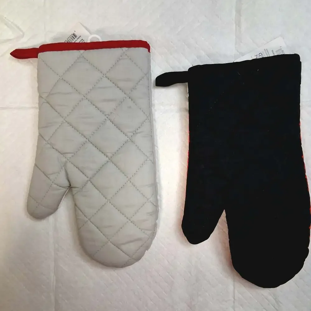 Holiday Time Christmas Oven Mitts Set of 2 Snowman and North Pole Shipping Co